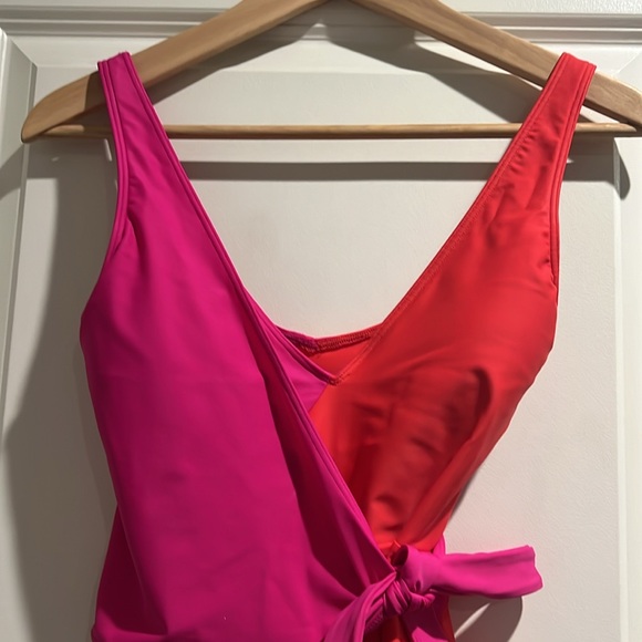 Summersalt one piece swimsuit size 4 pink and red EUC - Picture 3 of 11